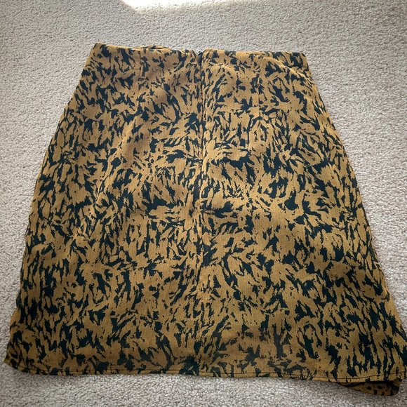 COPY - NWOT - Zara Women’s Animal Print Mini Skirt - Size S - Picture 2 of 2